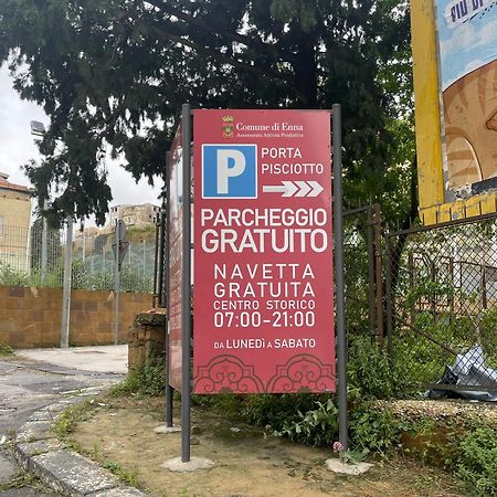 شقة La Casa Sulla Piazza إينّا المظهر الخارجي الصورة