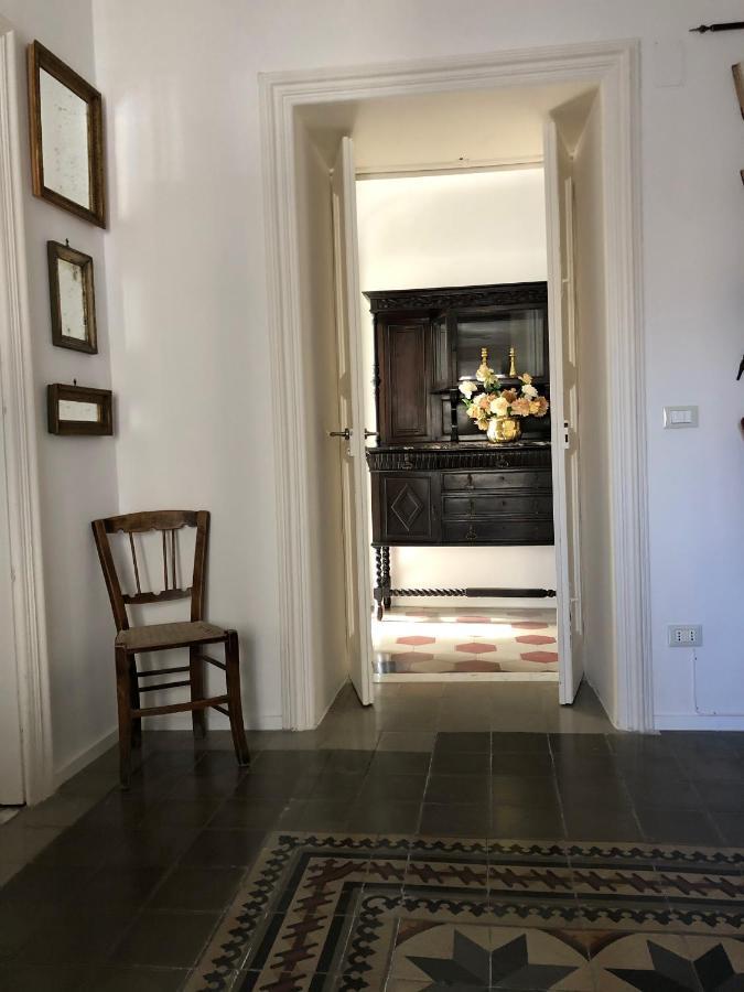 شقة La Casa Sulla Piazza إينّا المظهر الخارجي الصورة