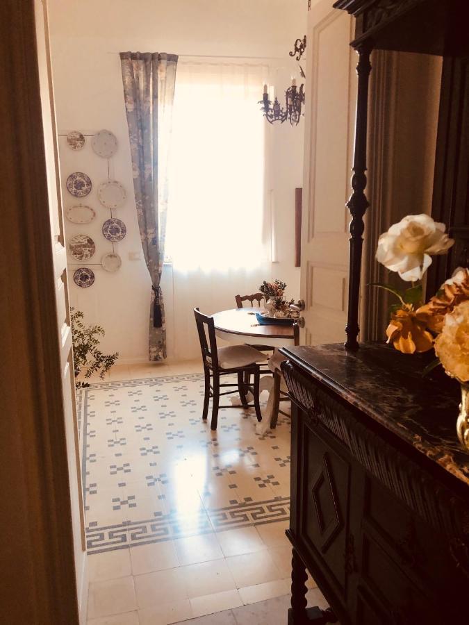 شقة La Casa Sulla Piazza إينّا المظهر الخارجي الصورة