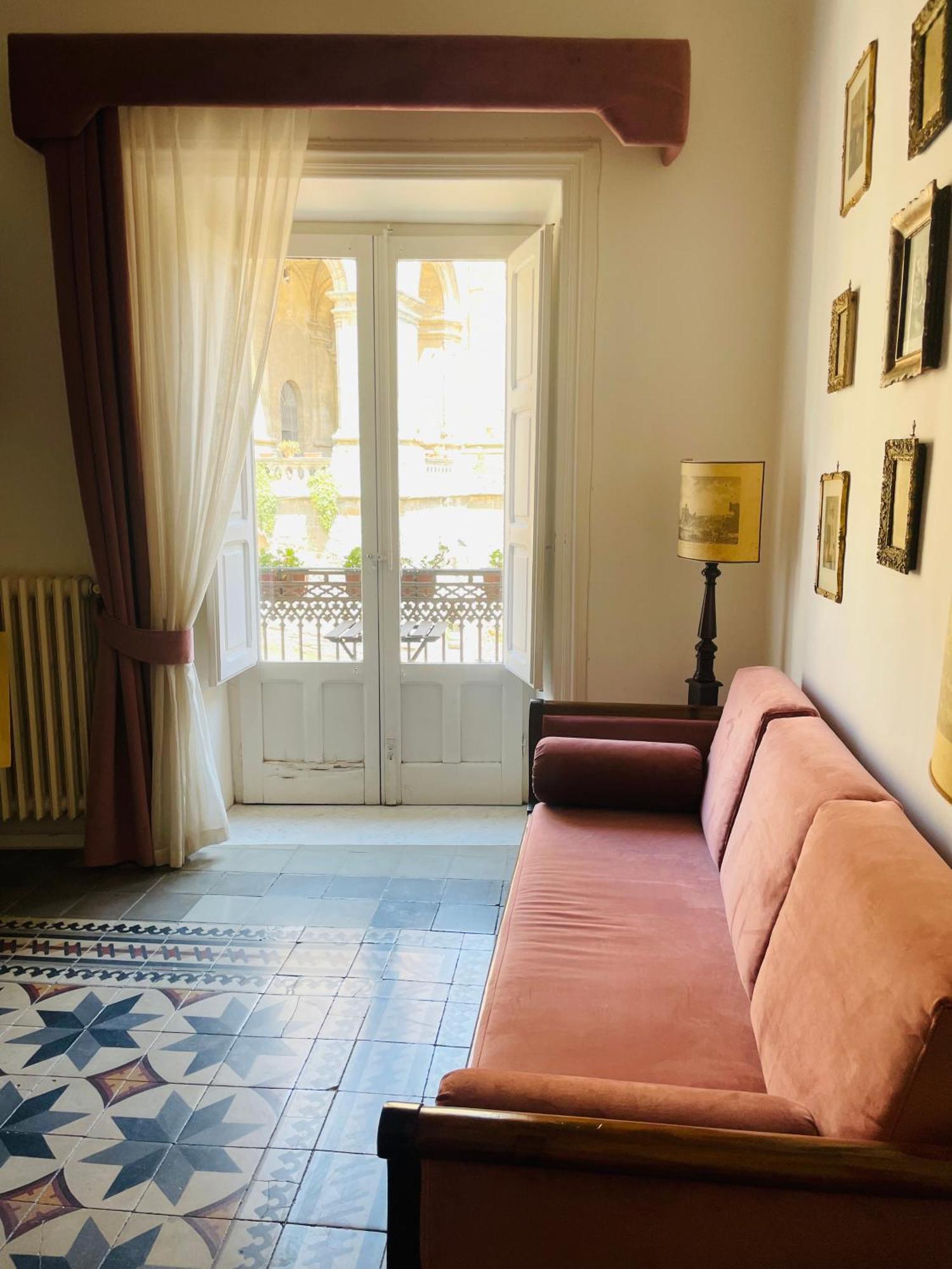 شقة La Casa Sulla Piazza إينّا المظهر الخارجي الصورة